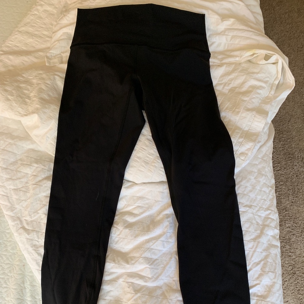 Black Lululemon Wunder Under Leggings